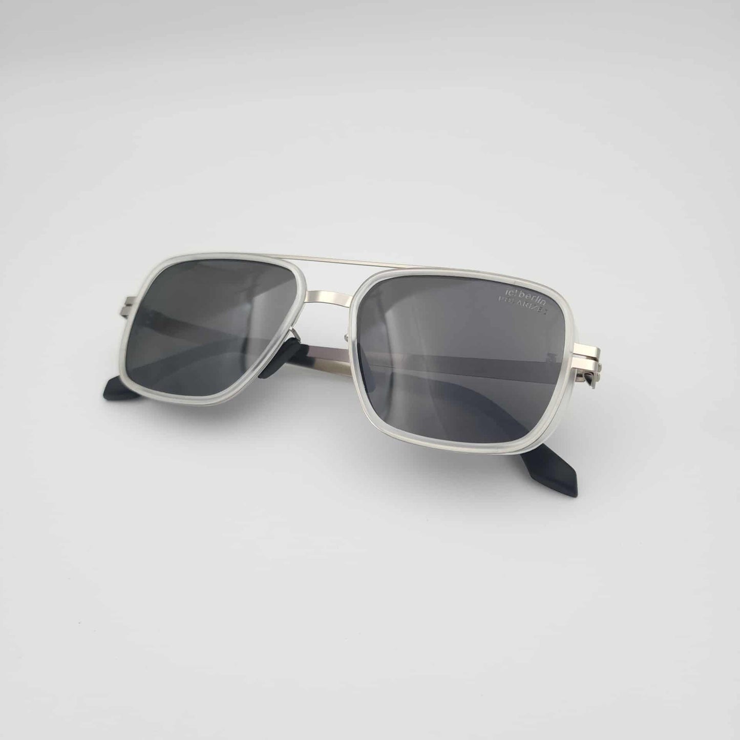 ic! berlin Bruce P006 TRSP