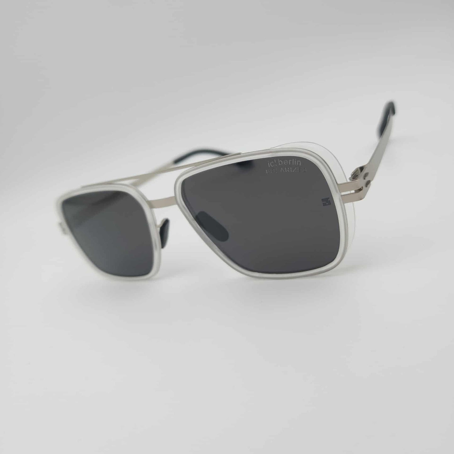 ic! berlin Bruce P006 TRSP