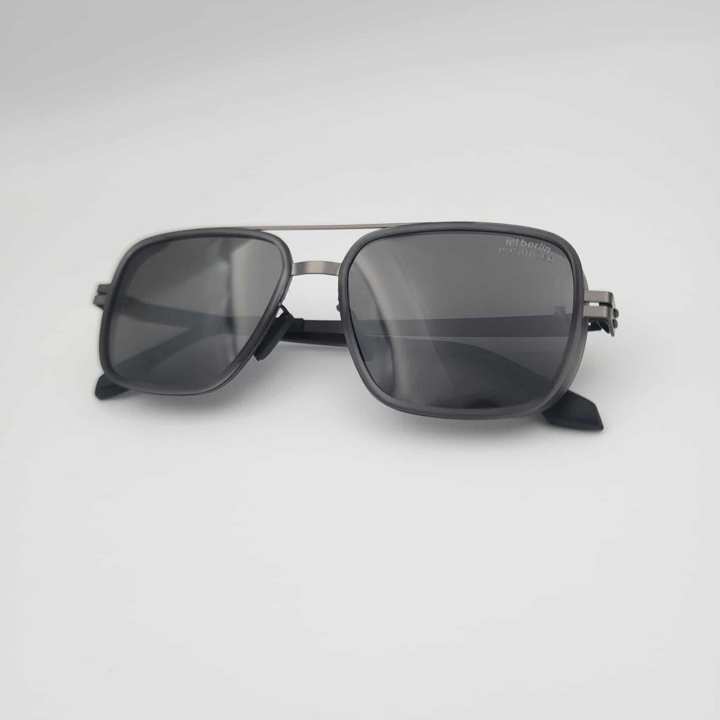 ic! berlin Bruce P006 GR