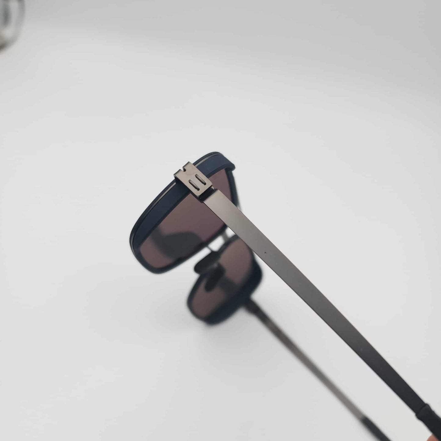 ic! berlin Bruce P006 BL