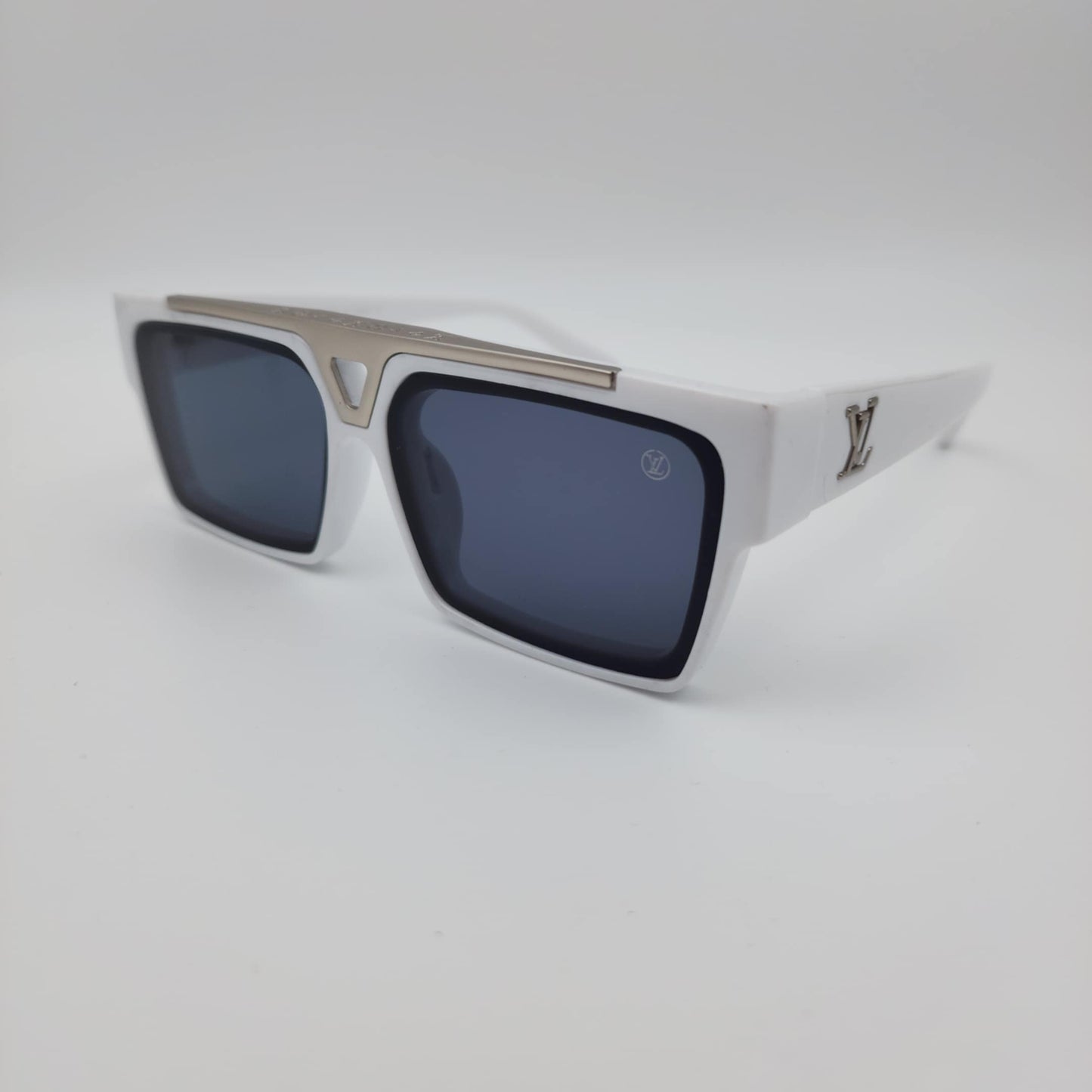 Louis Vuitton Z1984e BLC