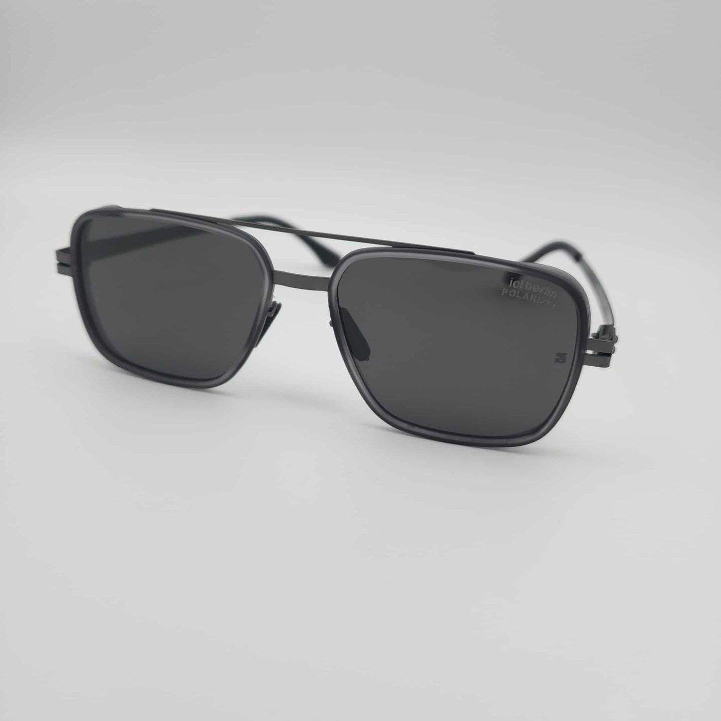 ic! berlin Bruce P006 GR