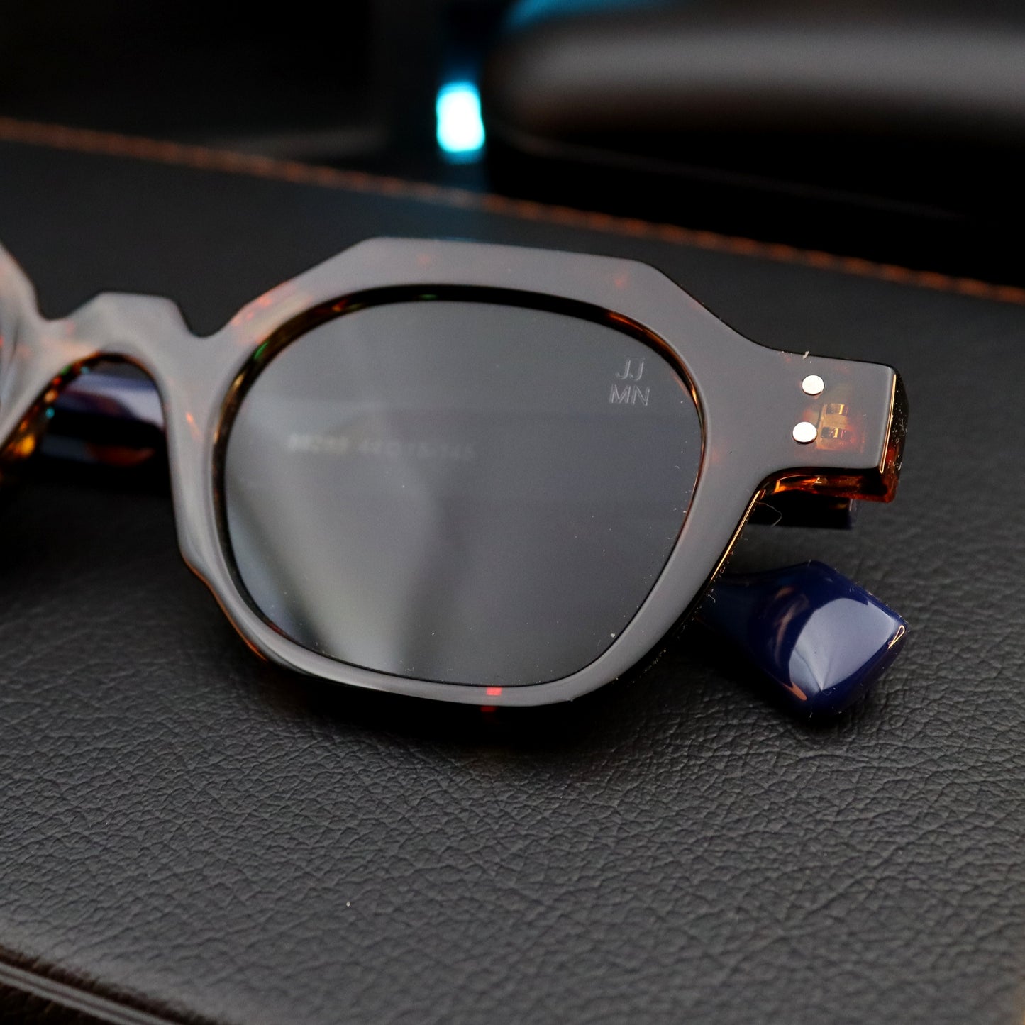 Jaques Marie Mage 89289 TIGBL
