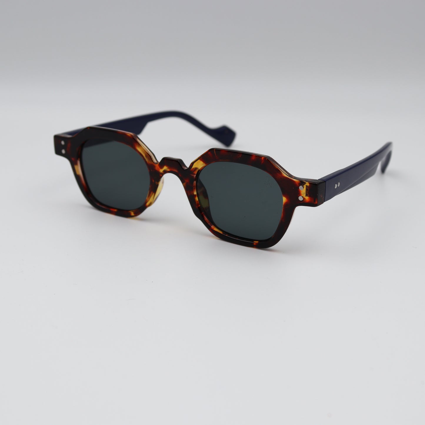 Jaques Marie Mage 89289 TIGBL