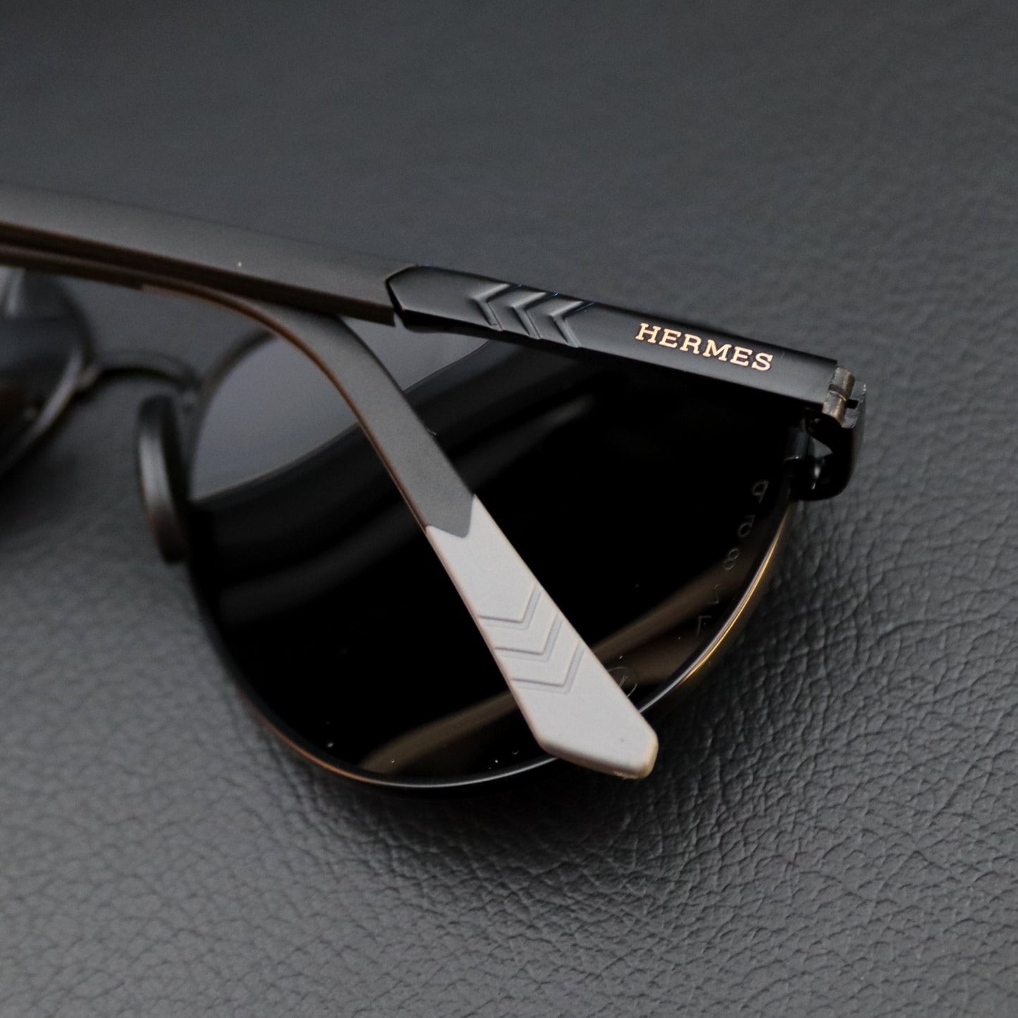 Hermes P5827 NR
