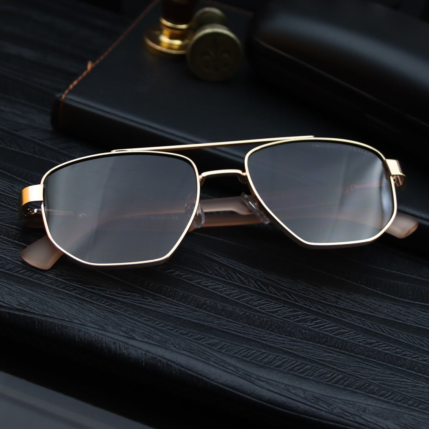 Emporio Armani T0950 MD