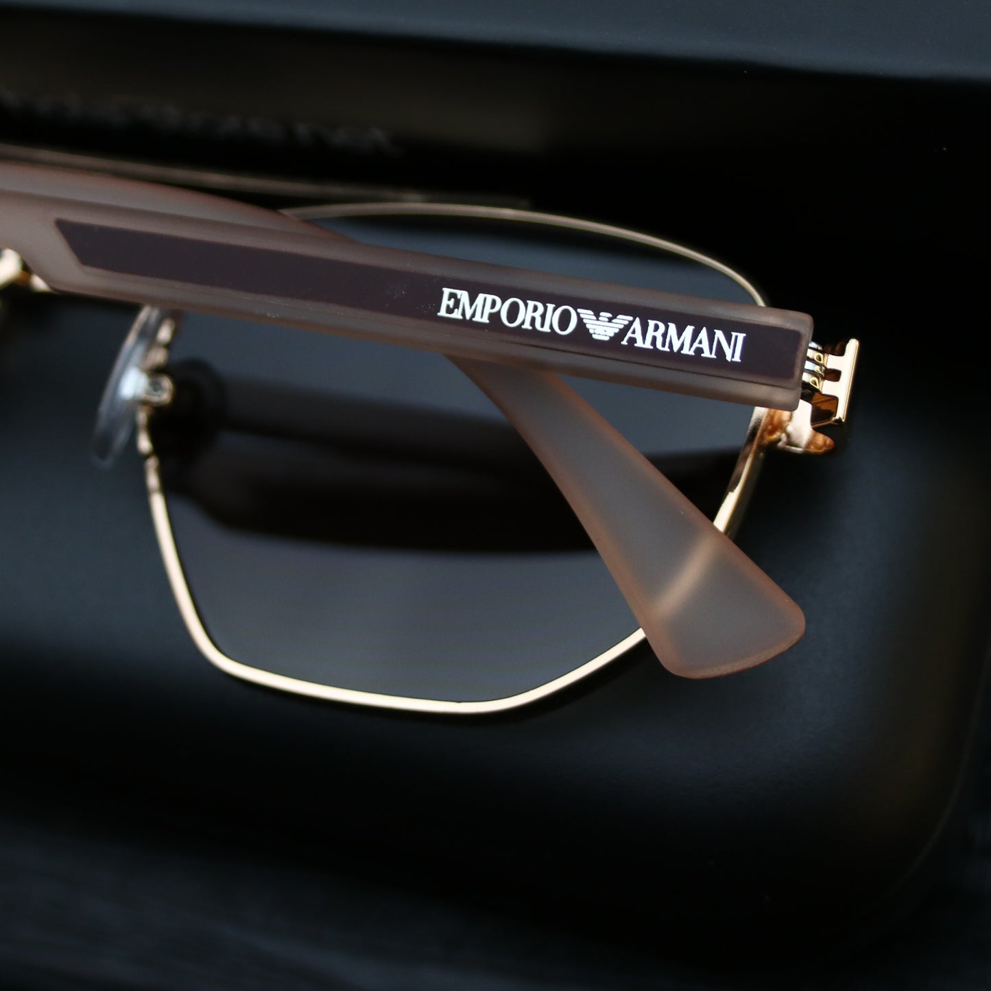 Emporio Armani T0950 MD