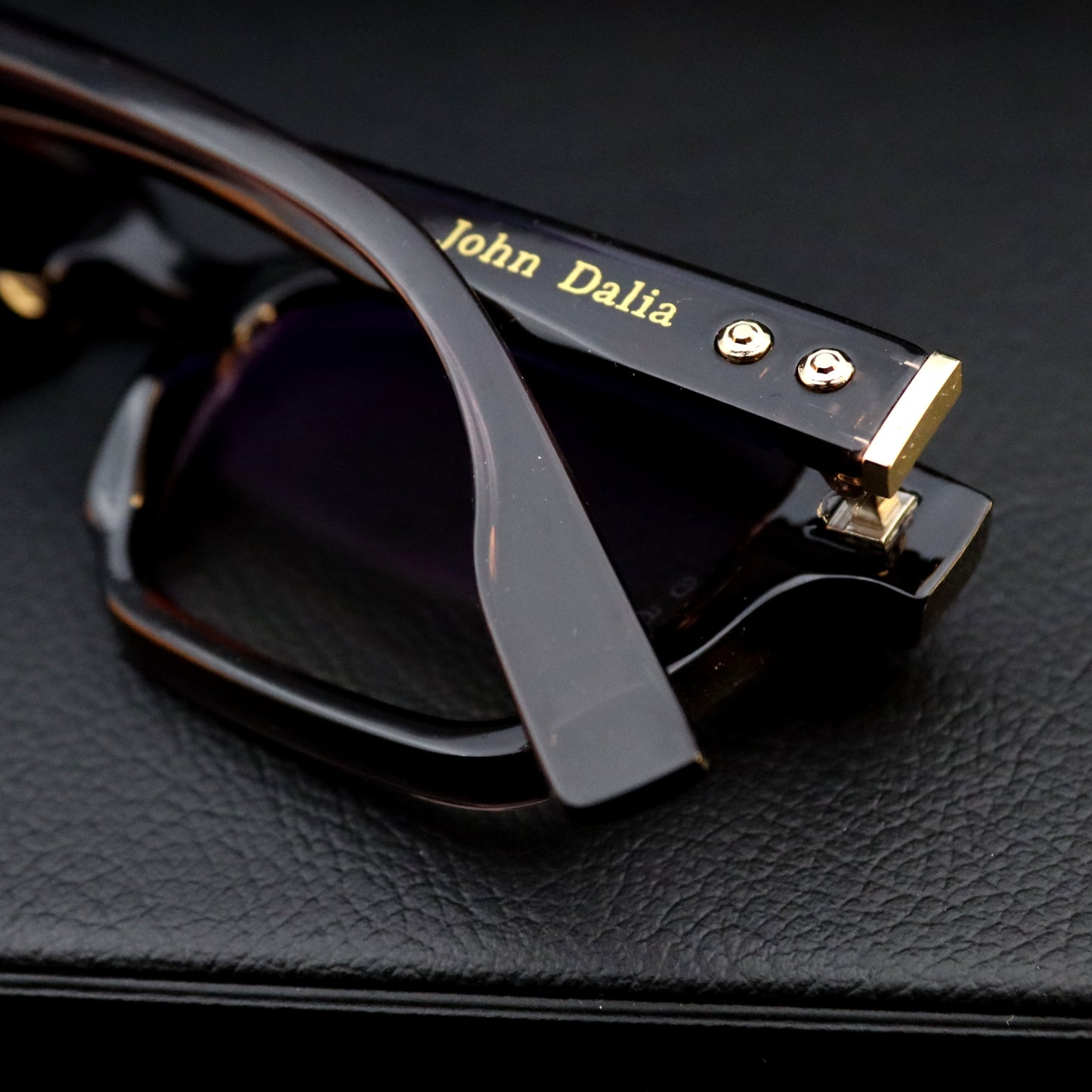 John Dalia 6541 GR