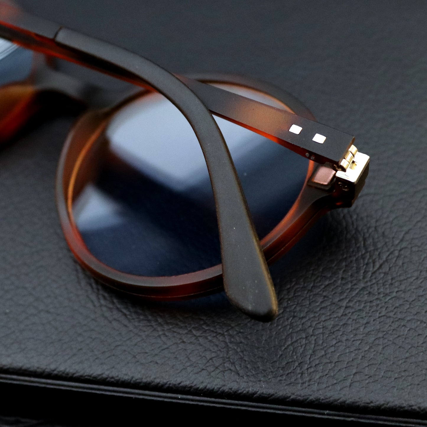 Polar.Glare PG7204C