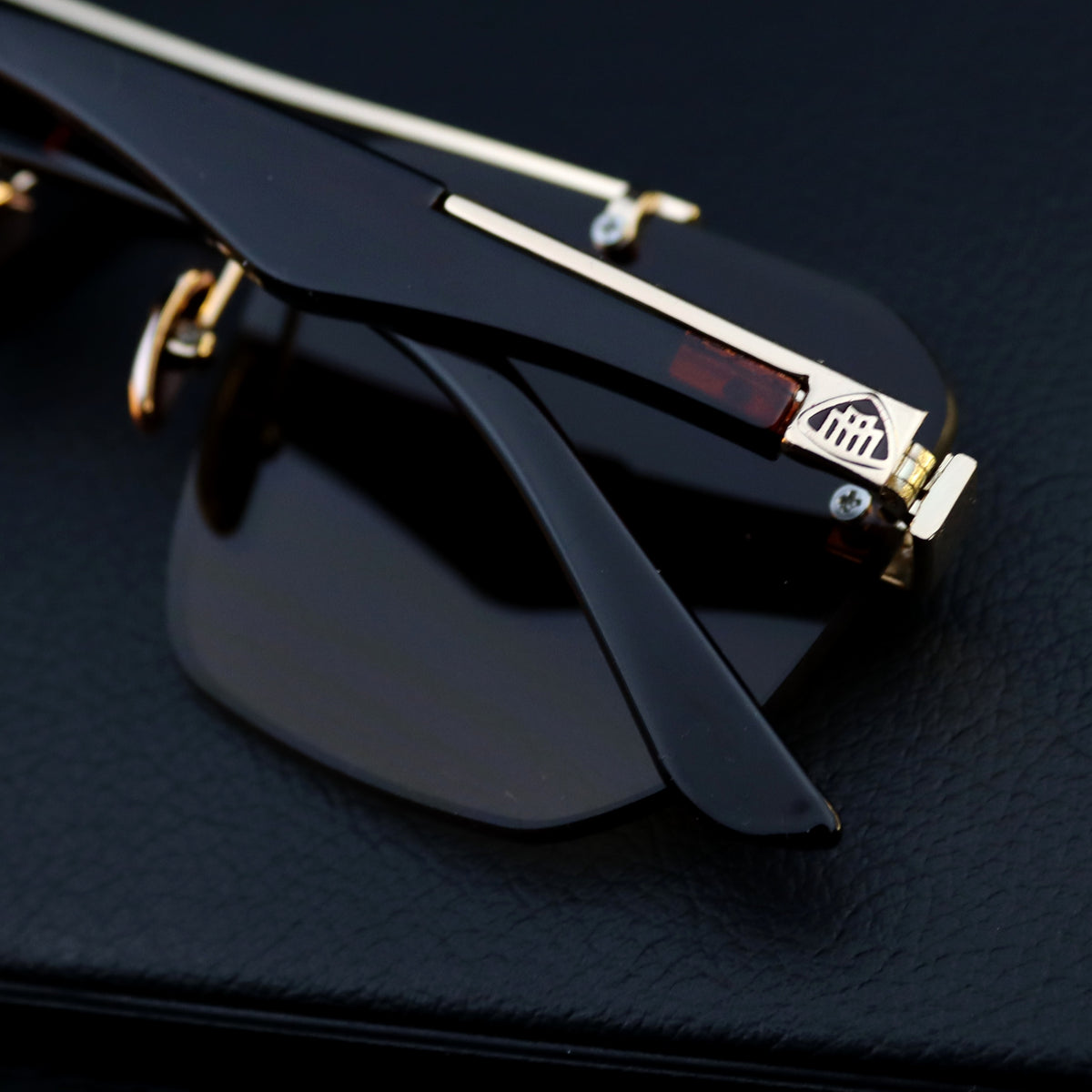 MAYBACH 9869 MD