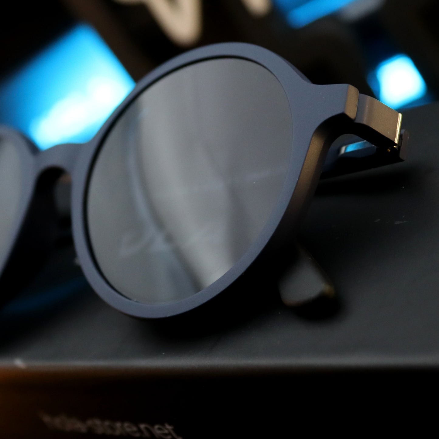 Polar.Glare PG7204B